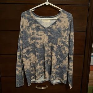 Lucky brand women’s light weight sweater size-M